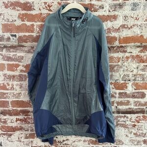 HH Helly Hansen Women’s Ultra Lightweight Two-Tone Windbreaker Medium